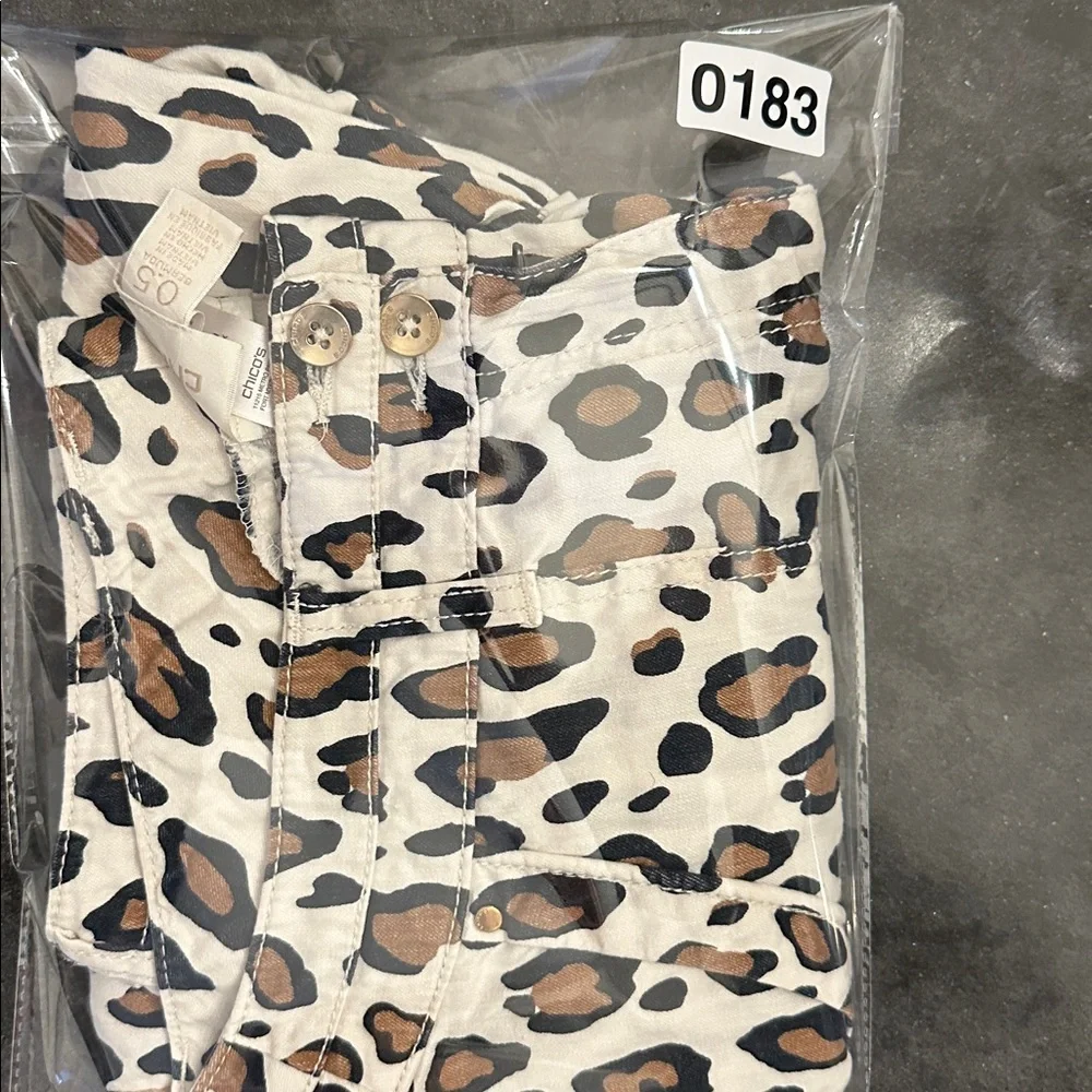 Chico's Petites‎ Floral Safari Chic Leopard Print Bermuda Shorts Size Small 0.5